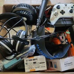 Gaming Headset, Xbox Controller, Microphone, Etc