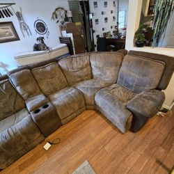FREE Sectional Recliner Couch Make An Offer