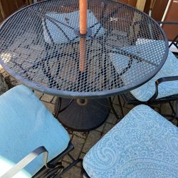 Iron Table with 4 Chairs