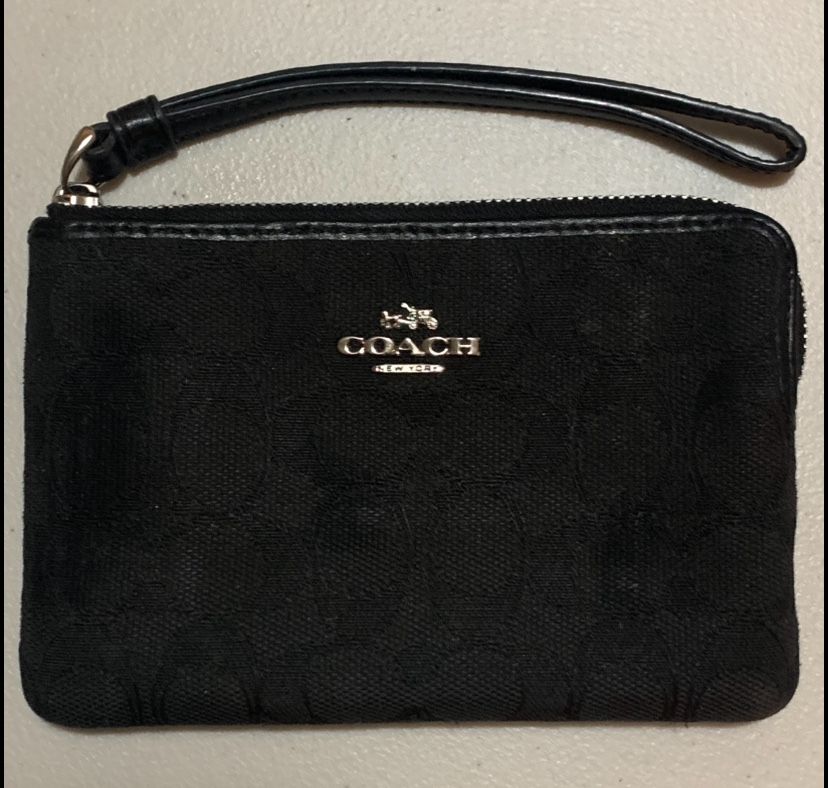 Authentic COACH Wristlet