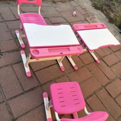 Children’s Desk And Chair Set 