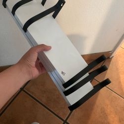 Hanging Shelves 