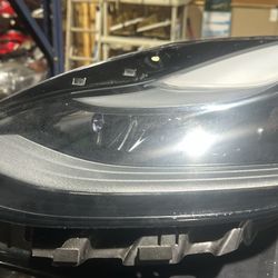 OEM 21-2023 TESLA MODEL 3/Y LEFT HEADLIGHT PROJECTOR MATRIX 2ND GEN 