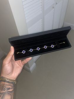 Golden And Dark Blue Van Cleef Bracelet With Diamonds 