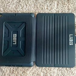 iPads 5 / 6 UAG Case