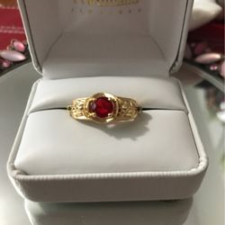 Beautiful ! Gold Red Ruby Stone Ring With Surrounding Tiny Emerald Stones & Carving Angels Of Each Side 