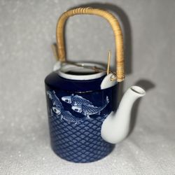 Stunning Vintage Japanese Teapot - Like new 