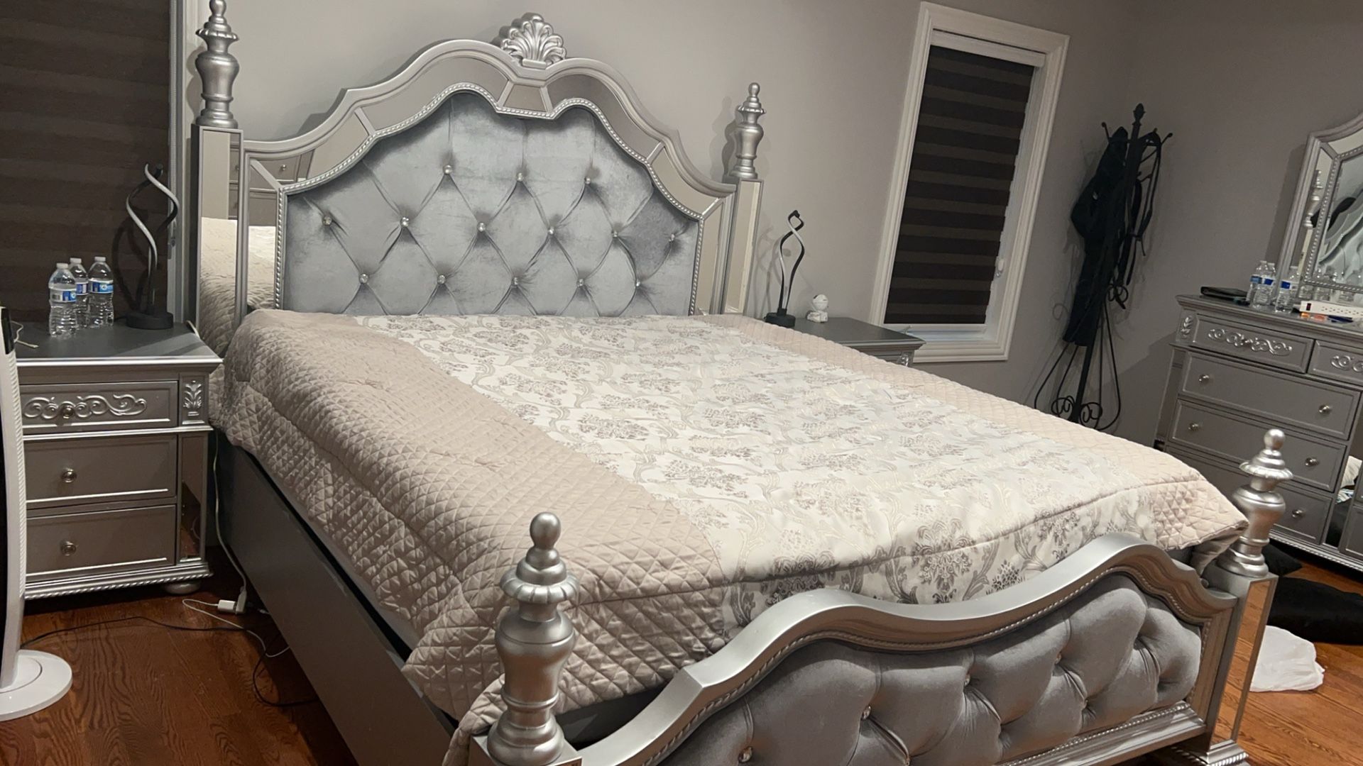 King Bedroom Set