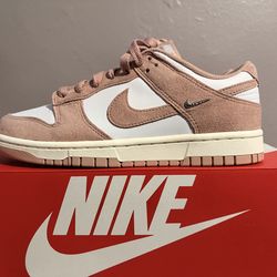 Nike WMNS Dunk Low
