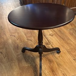 Bombay Oval Shaped Collapsible Side Table