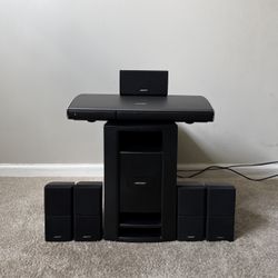 Bose LifeStyle V25 Media Center Receiver, Powered Subwoofer, Cube Speakers