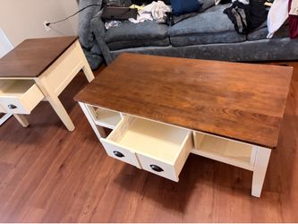 Coffee table and side table like new