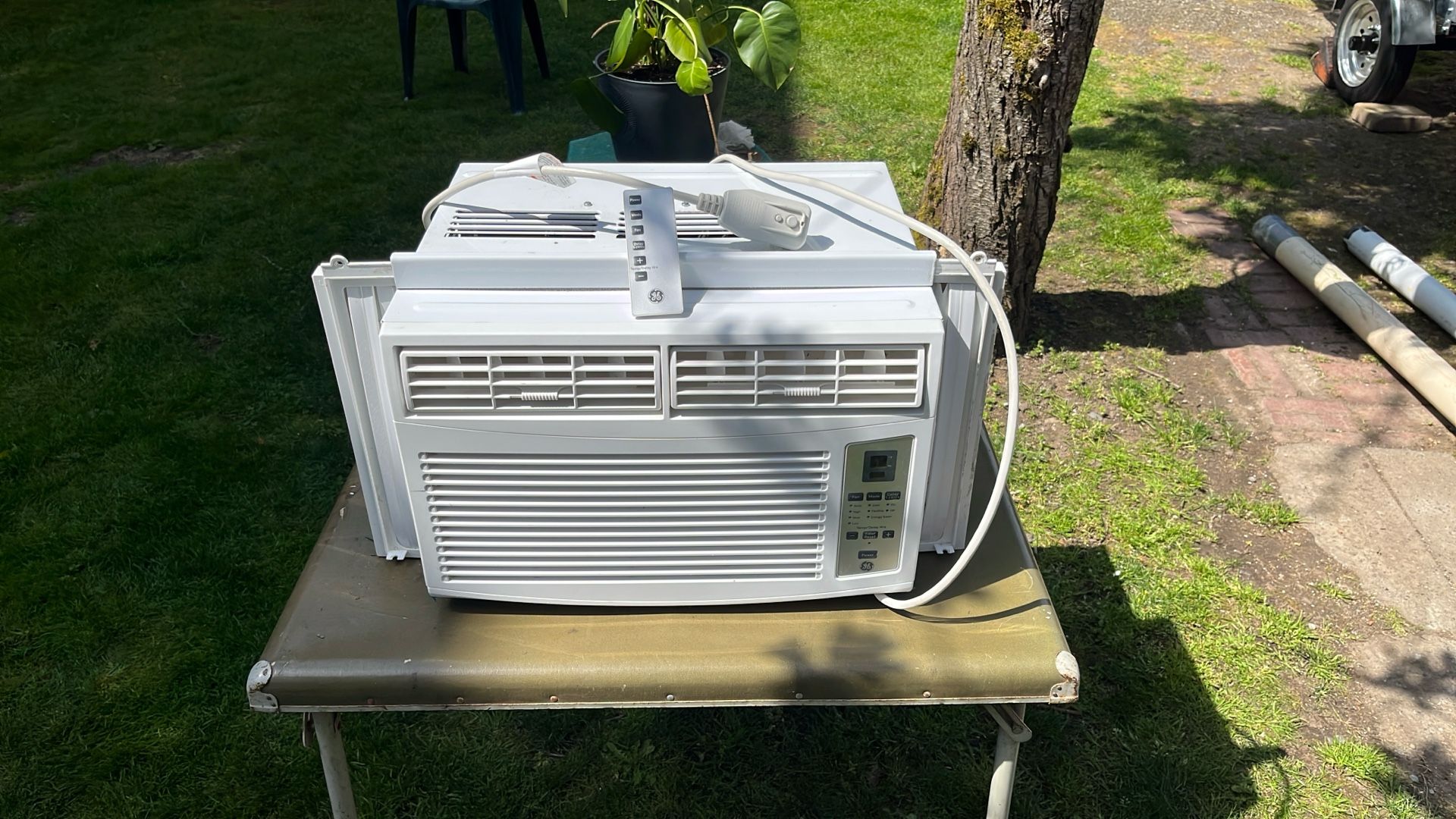 GE window AC unit 6000 BTU $100