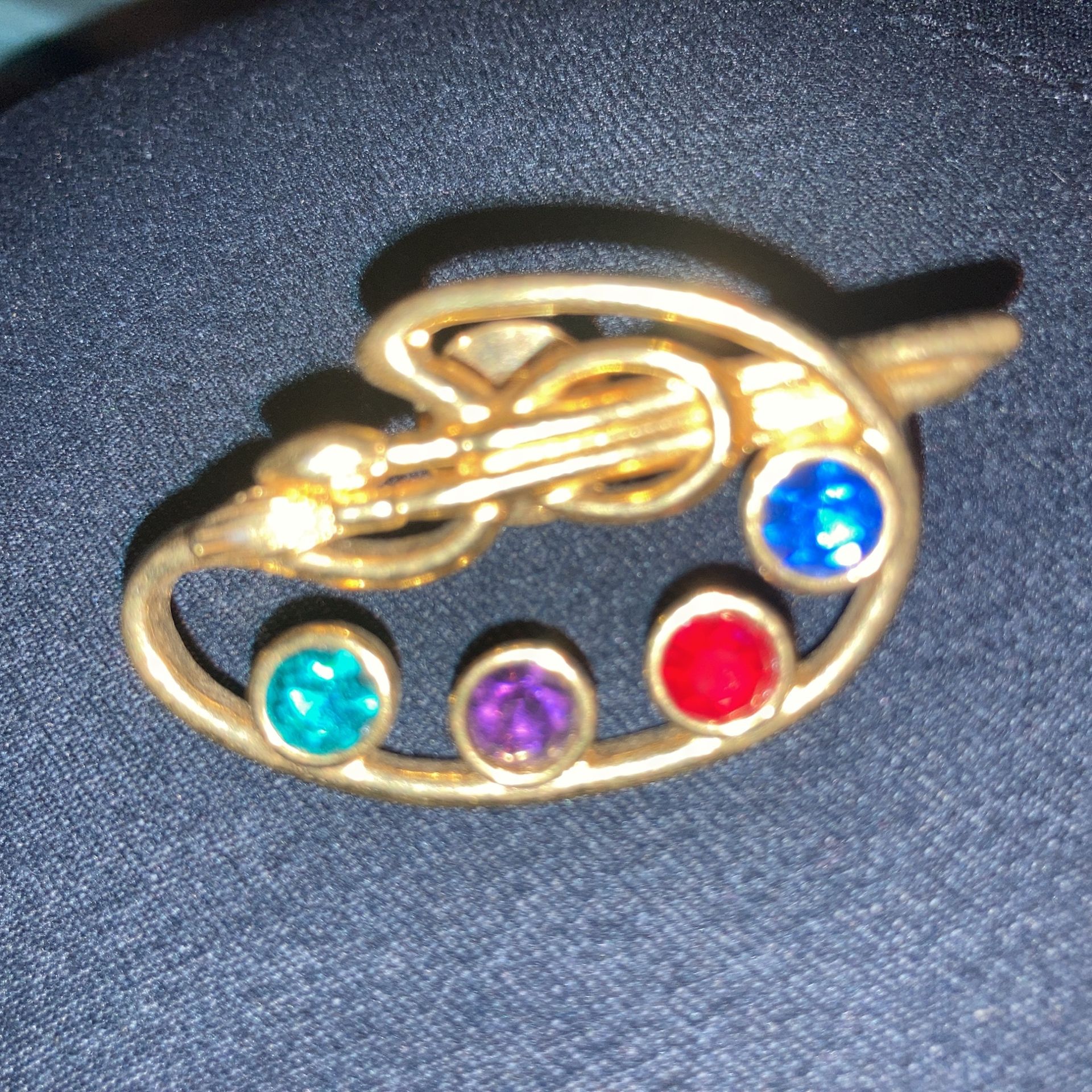 Avon brooch painters palette brooch