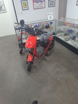 Super Soco Electric Moped