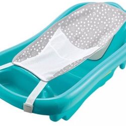 The First Years Newborn to Toddler Baby Bath Tub .