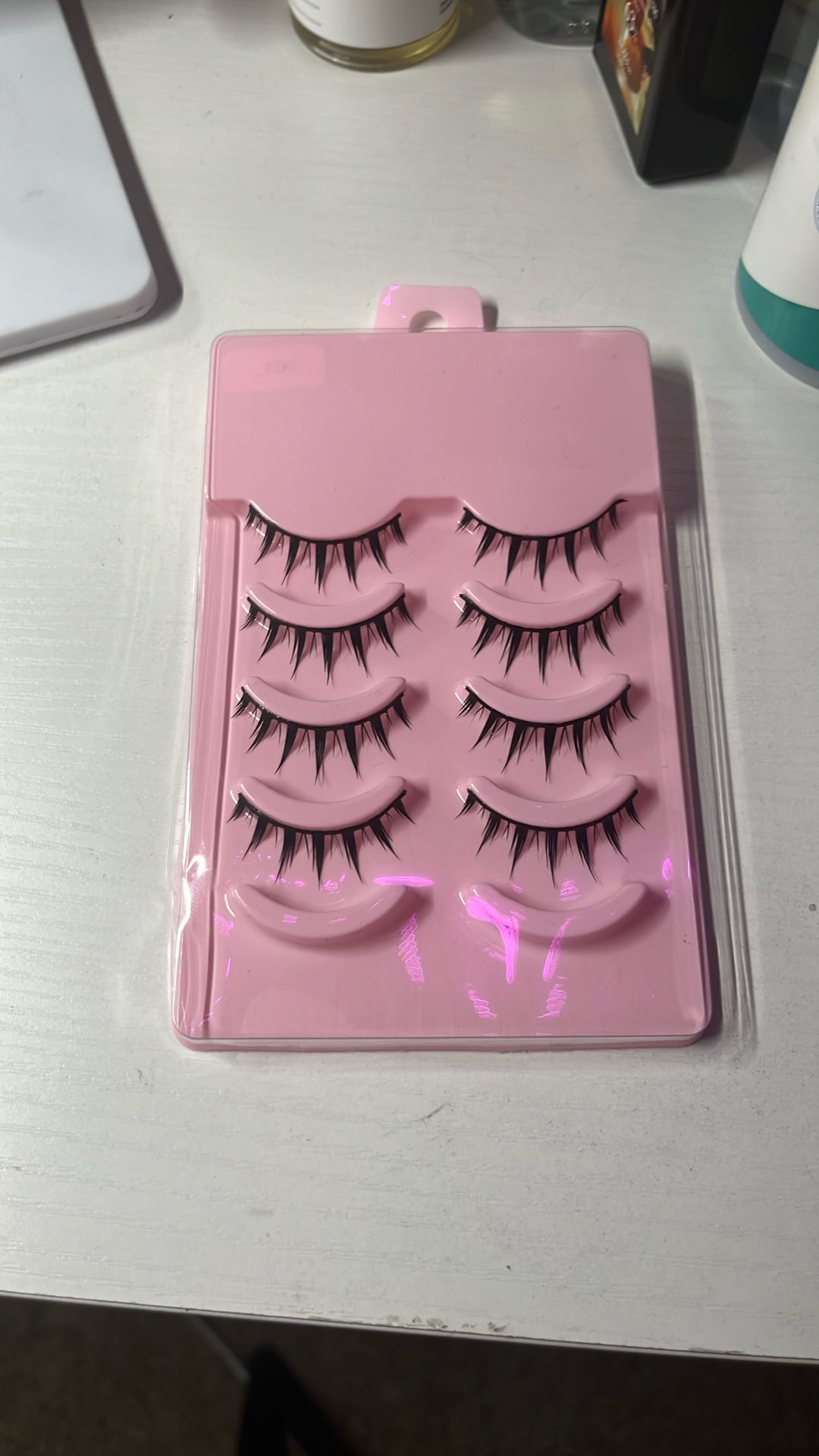 4 pairs of thin manga lashes 