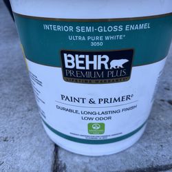 Behr Interior Semi Gloss Ultra Pure White Paint (5-Gallon)
