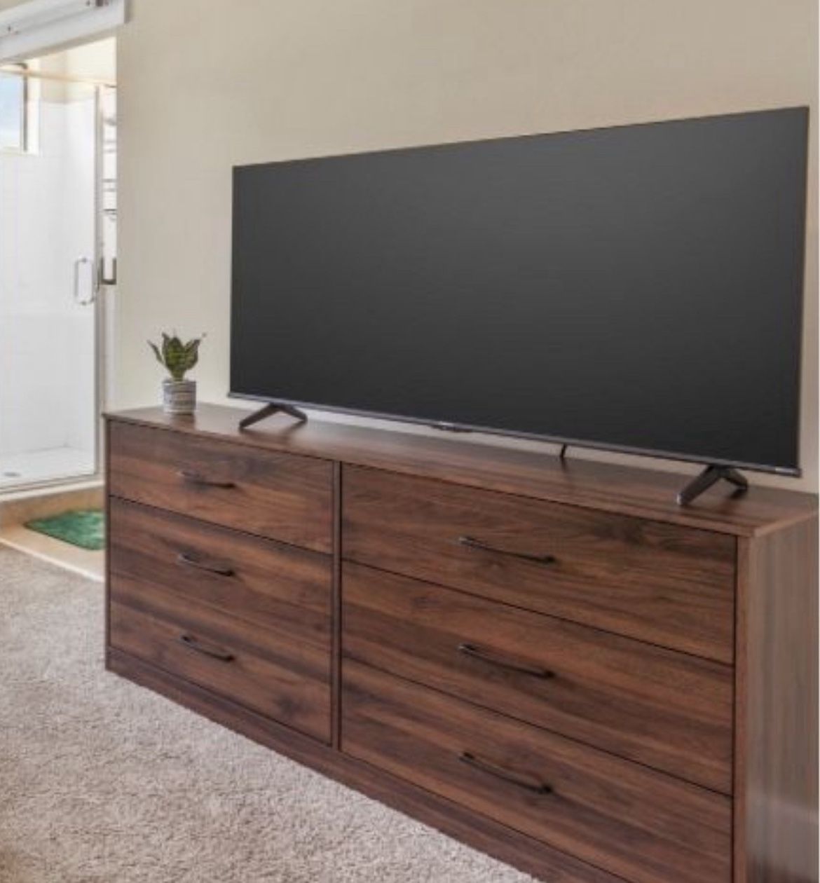 Tv For Sale $99  $ Dresser $160  Like New 