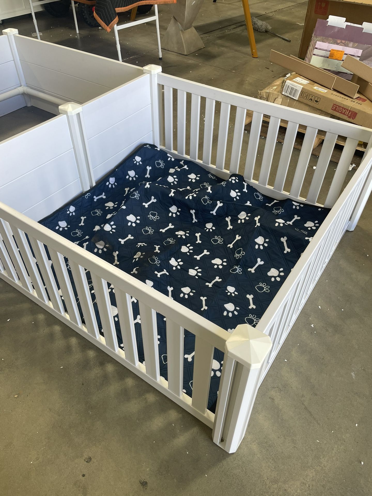 assembled new Large 2 Room Whelping Box 19 in. High Safety Rail Perfect for Large Breed Dogs 9