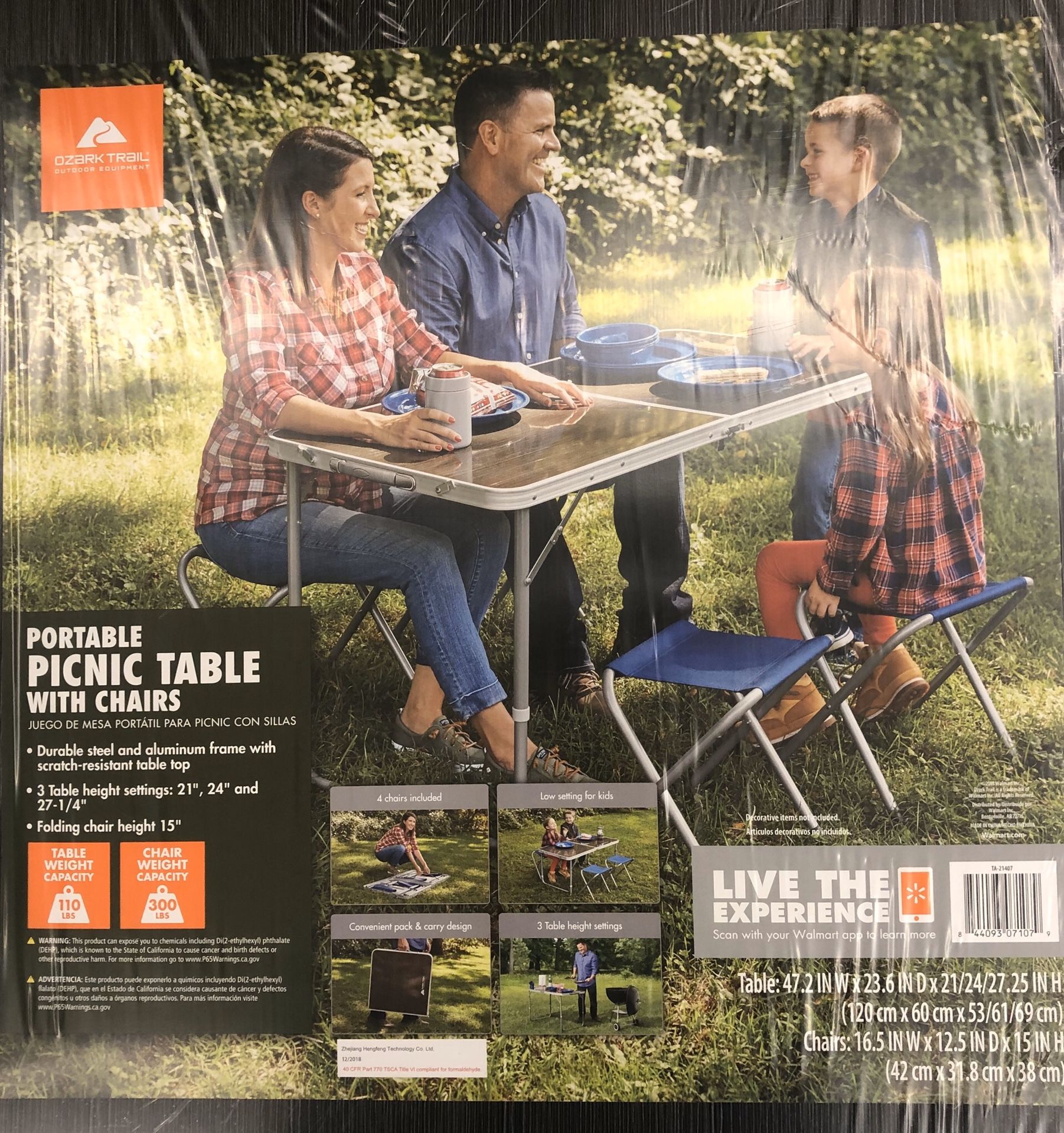 Ozark Trail: Foldable table & Stools