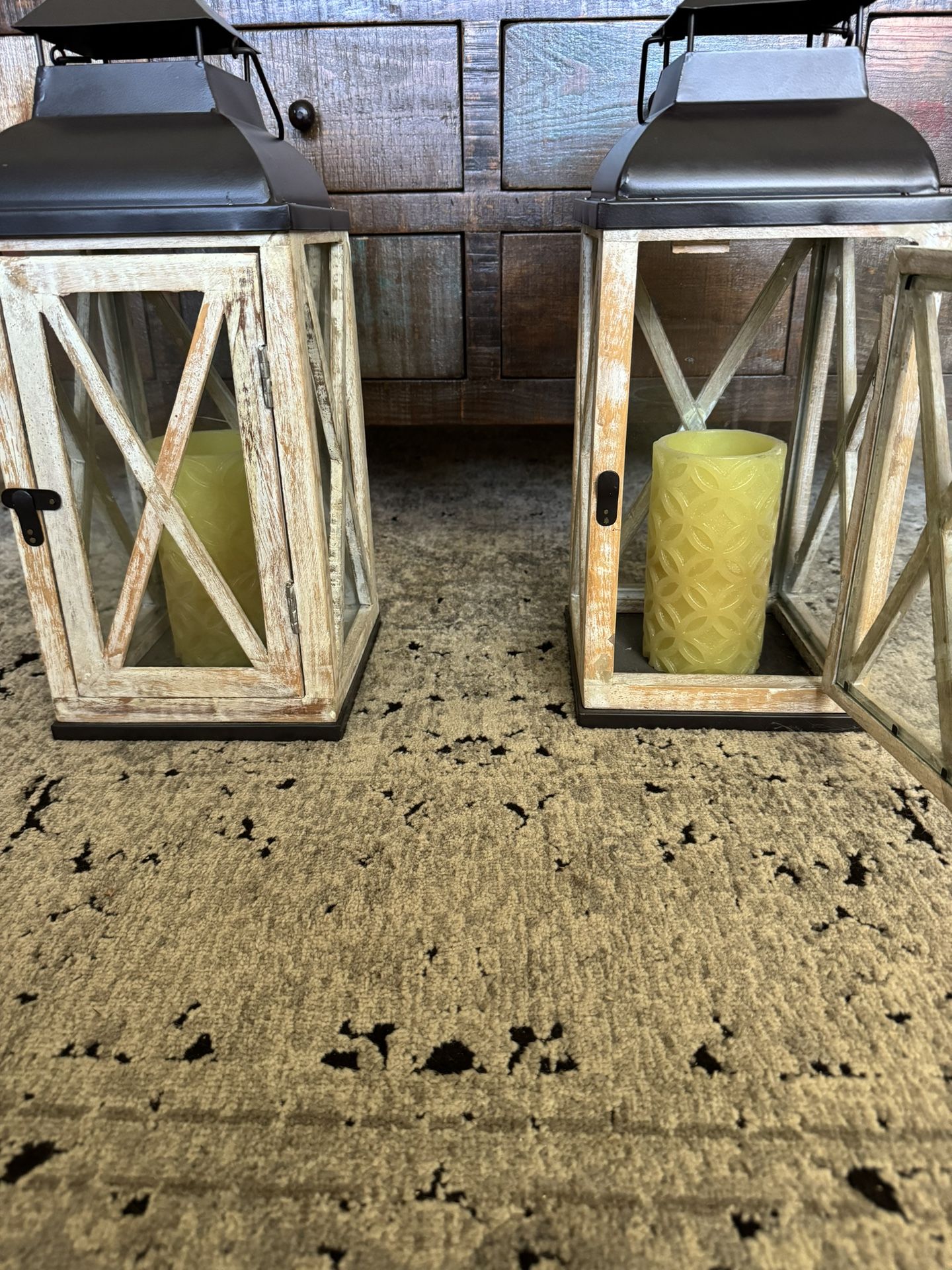 Decorative Lanterns 