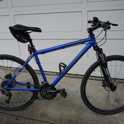 Motobecane Elite Trail - Like New - 700c Wheel - Hybrid 