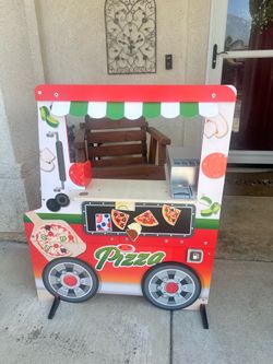 Wooden Pizza Truck