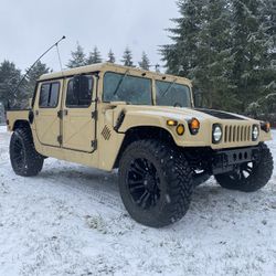 Humvee M998 (hummer H1) 