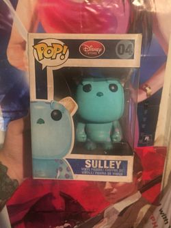 Funko pop og Disney store sulley monsters inc
