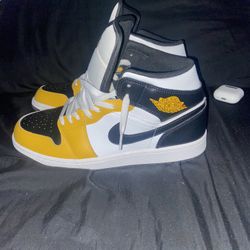 Jordan 1 Mid Yellow Ochre