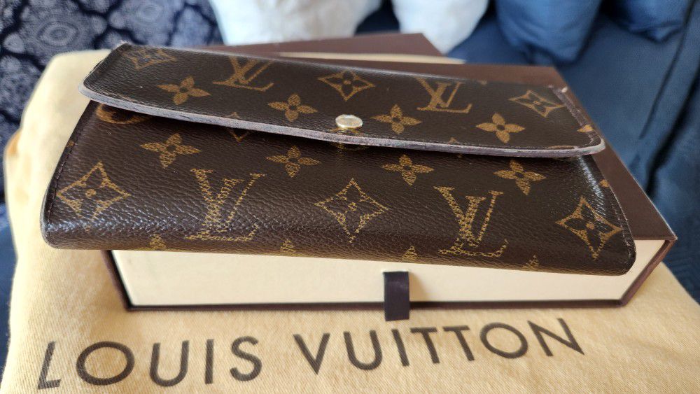 Louis Vuitton Sarah Long Wallet Monogrammed for Sale in San Antonio, TX -  OfferUp