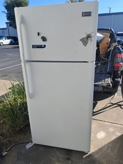 Frigidaire refrigerator