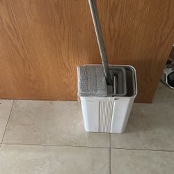 Mop & Bucket 