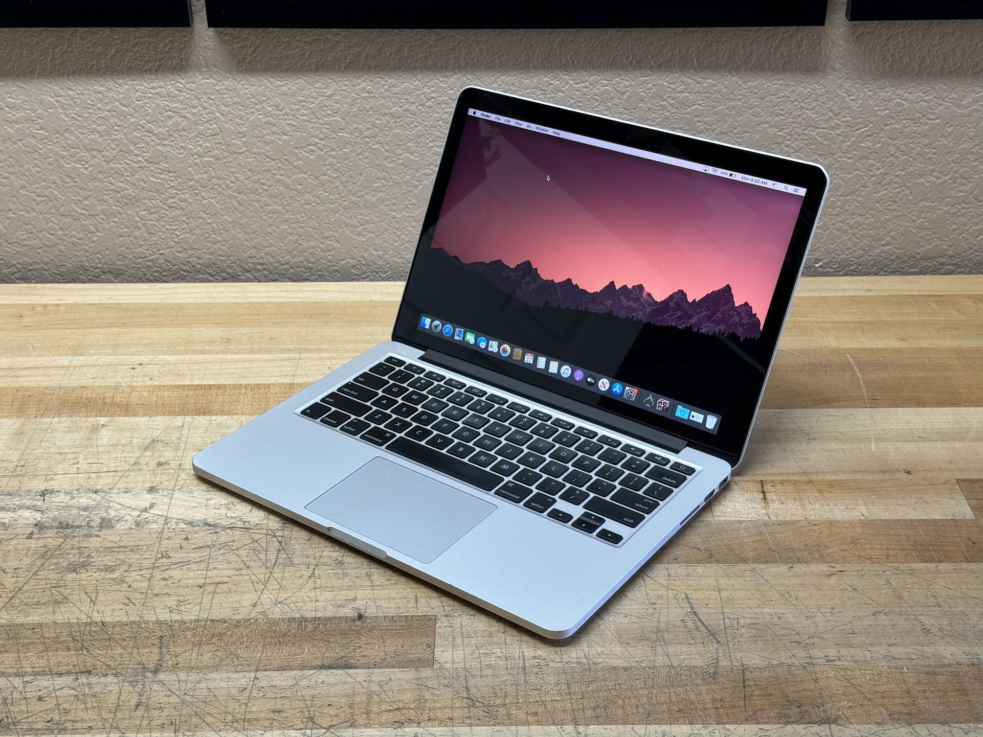 2015 13” MacBook Pro - 2.7 GHz i5 - 16GB - 256GB SSD