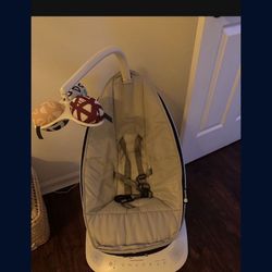 4moms MamaRoo Multi-Motion Baby Swing, Bluetooth Enabled with 5 Unique Motions, Grey