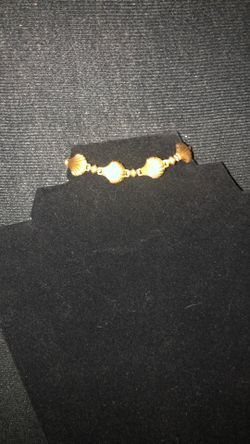Vintage Avon Gold Plated Shell Bracelet 