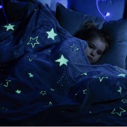 Brand new - Glow in The Dark Throw Blanket - Unopened