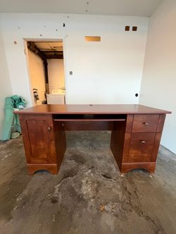Engineered Wood Desk