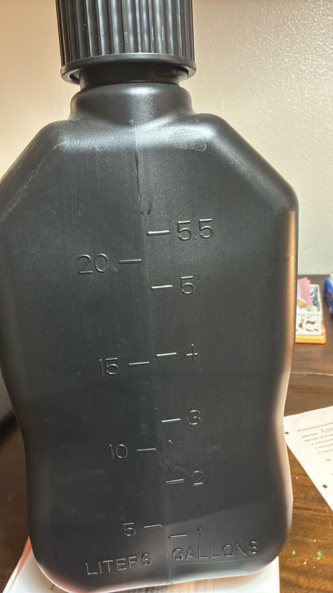 VP RACING FUEL CANISTER