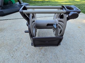 Garden hose reel