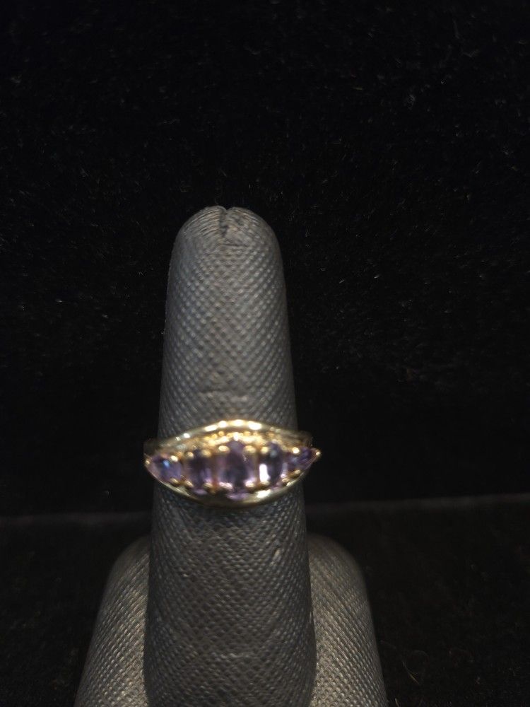10k Gold Lady's Ring