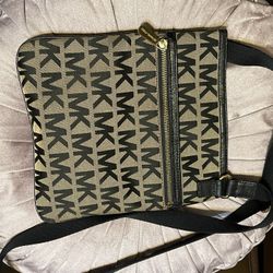 Michael Kors Crossbody Bag