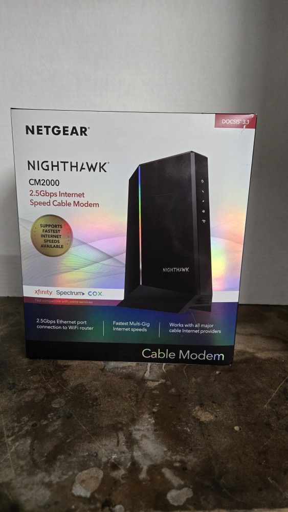 NETGEAR Wifi Modem Nighthawk CM2000 2.5gbps Internet Modem + Box