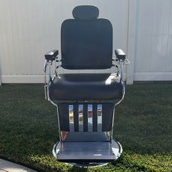 Barber / Salon chair Black 