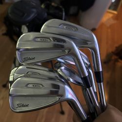 Titleist T100’s