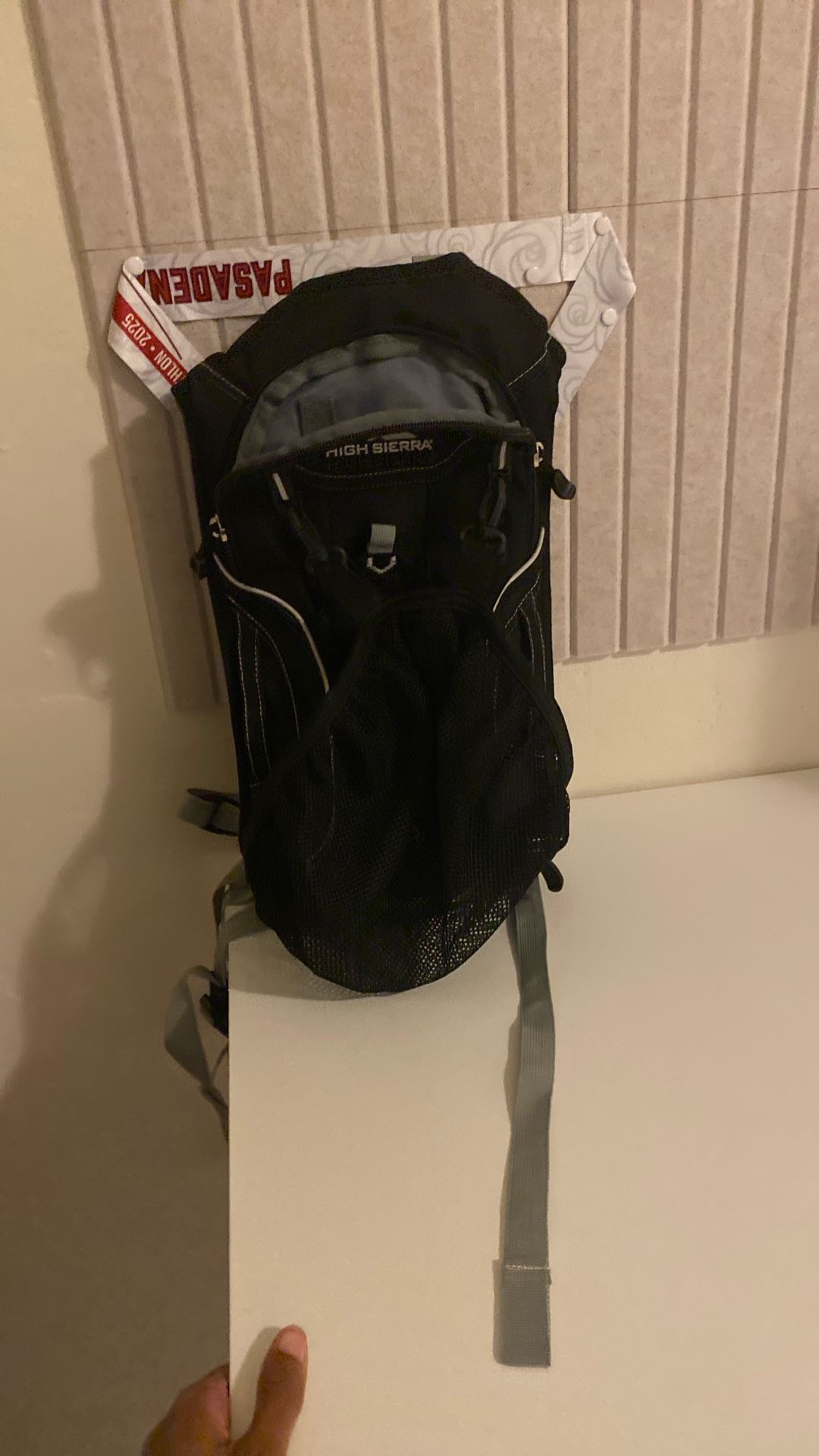 High Sierra Small Hiking / Travel Backpack β°οΈπ€