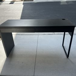 IKEA MICKE Desk