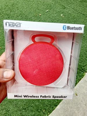 Photo New Red Mini Clip On Bluetooth Speaker Rechargeable Portable