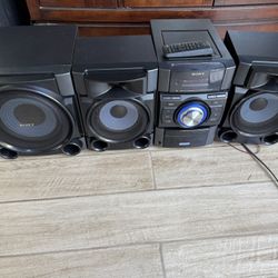 Sony MHC-EC909iP Mini Hi-Fi Component System